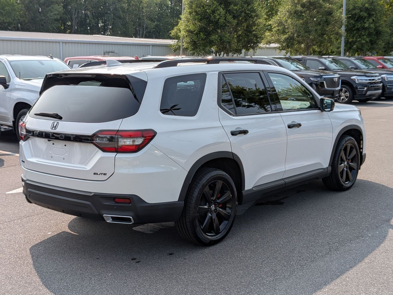 2023 Honda Pilot — rear three-quarter view