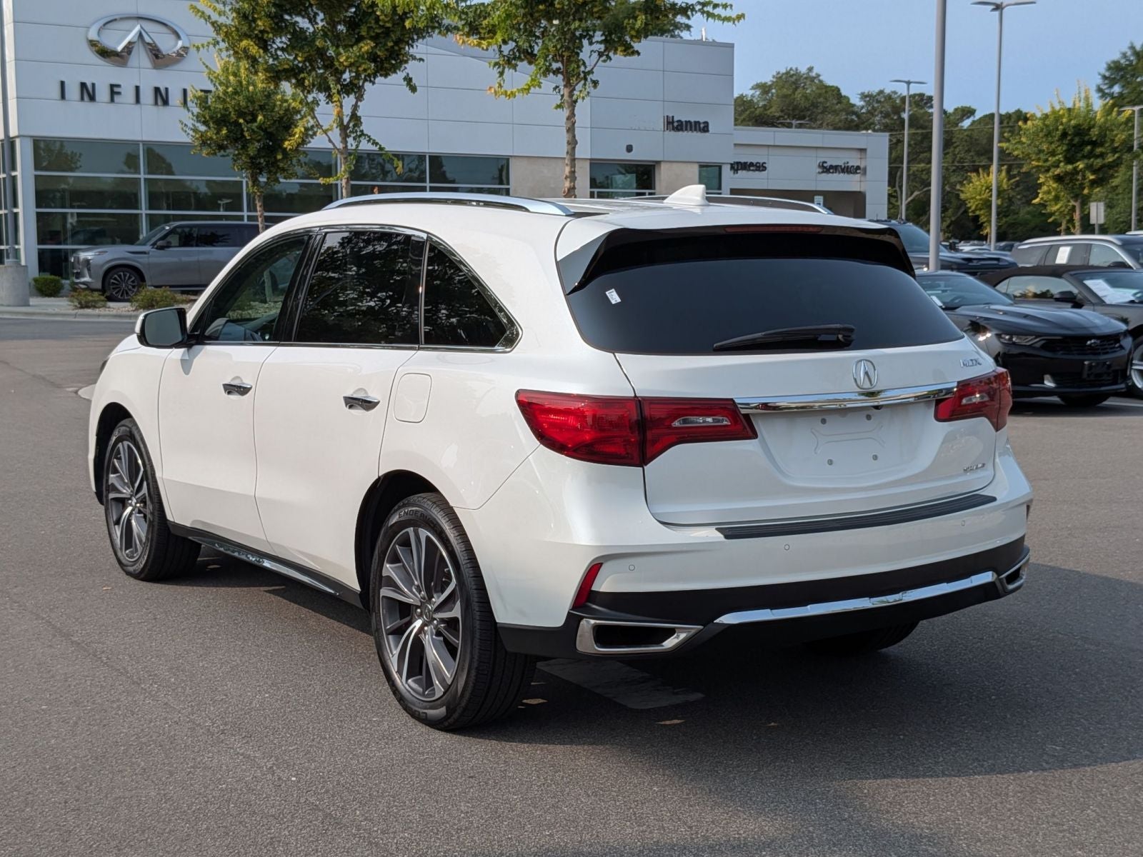 2020 Acura MDX — detail view
