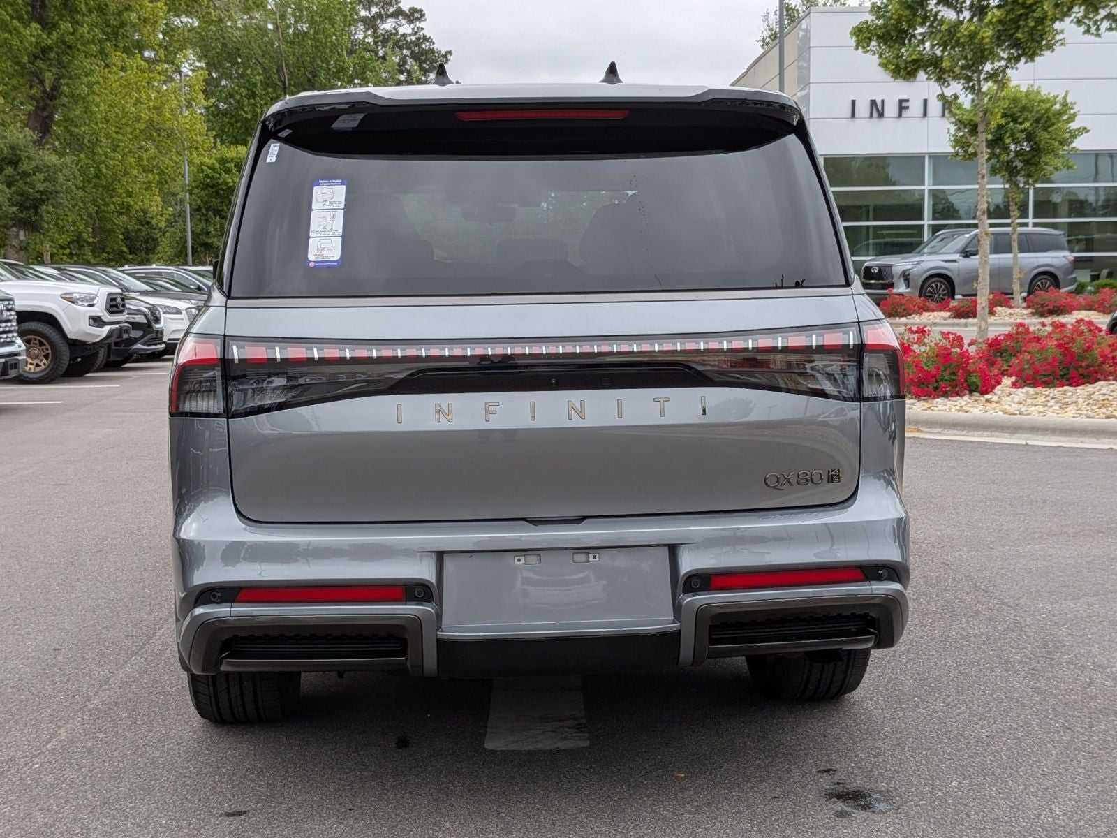 2026 INFINITI QX80 — interior view