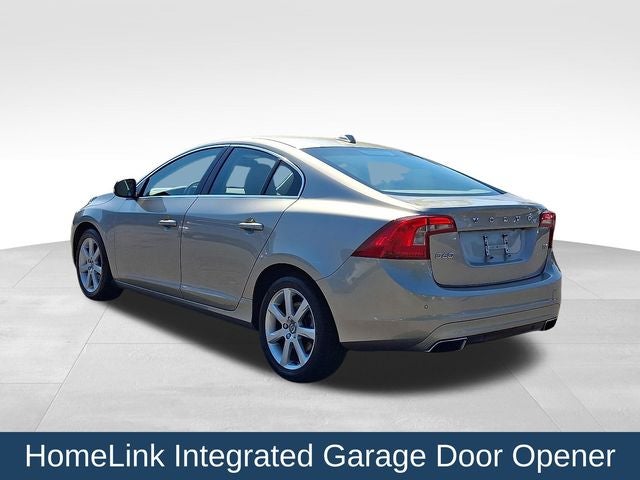 2016 Volvo S60 — detail view