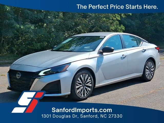 2024 Nissan Altima 2.5 SV in Brilliant Silver Metallic — front three-quarter view