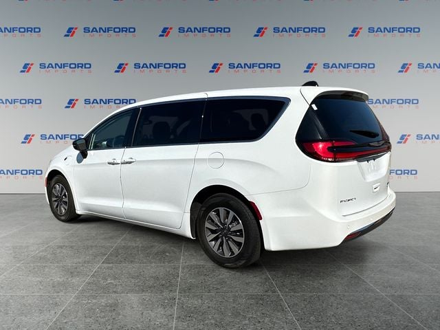2024 Chrysler Pacifica Hybrid — rear three-quarter view